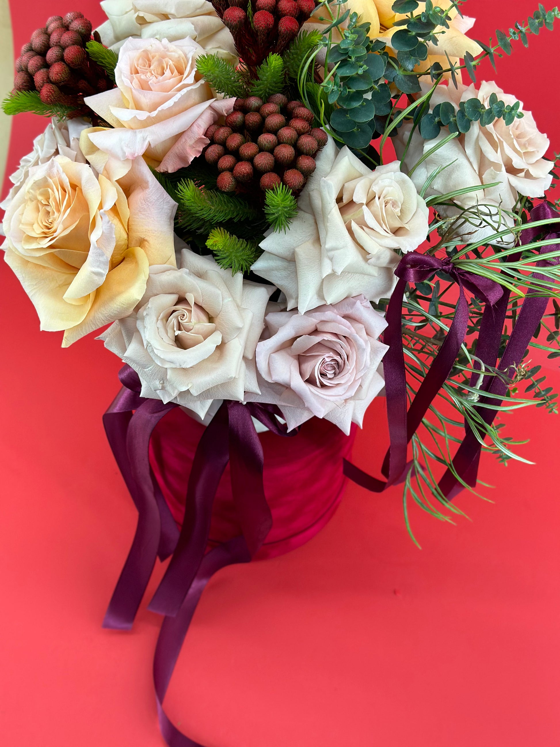 roses, flower box, flower delivery in Vilnius, fresh flowers, delivery